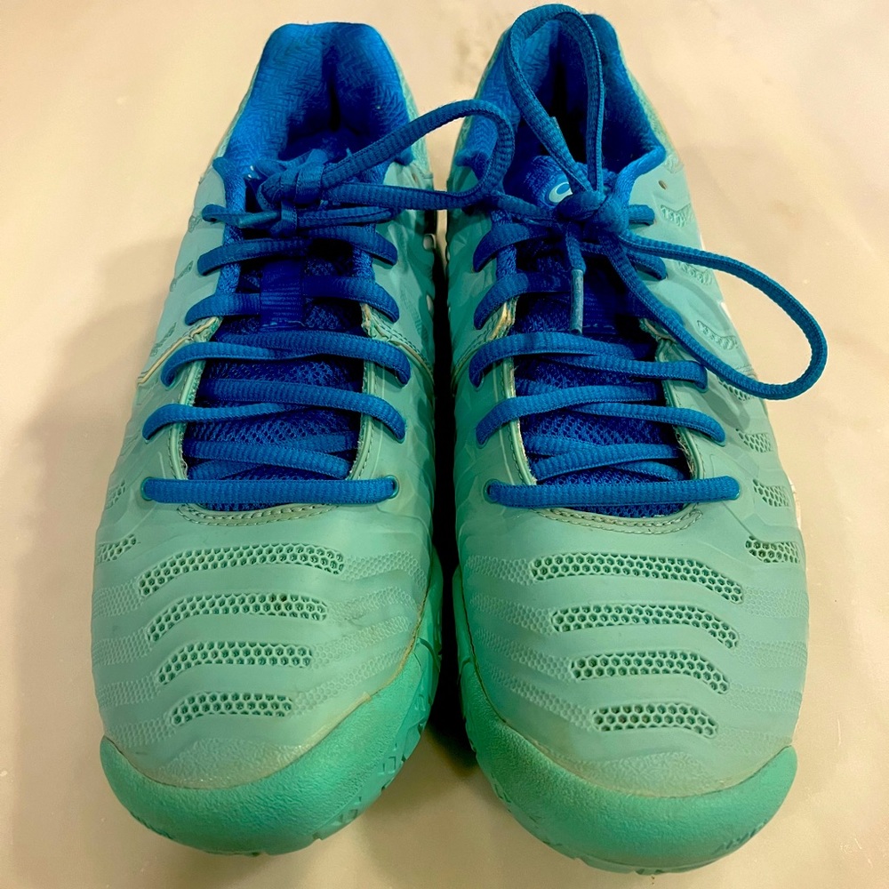 ASIC tennis shoes. Women’s size 8 1/2.